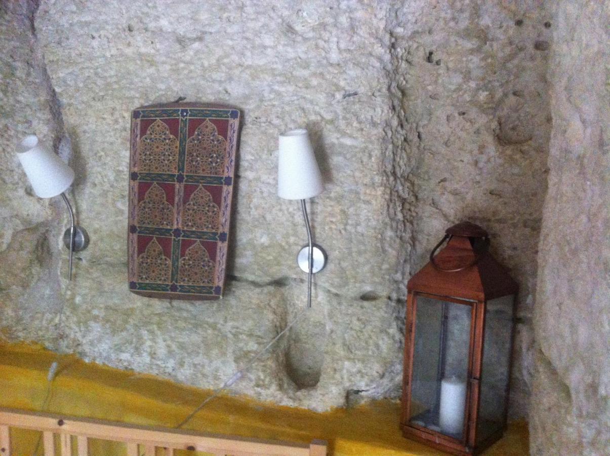 Troglodyte Loft Bed & Breakfast Thoré-la-Rochette Екстериор снимка